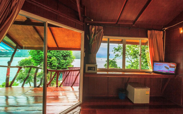 Phuphaya Seaview Resort