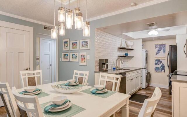 Island Palms Retreat