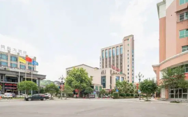 Hualong Golden Key Hotel