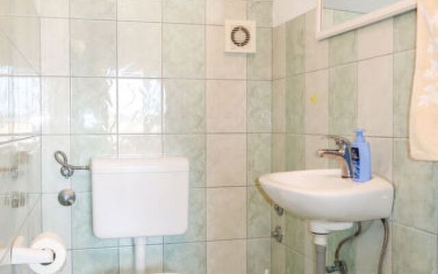 Apartment Dora Spiez 33171