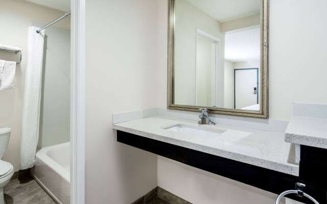 Super 8 by Wyndham Bakersfield Ca