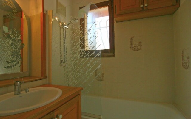 Welcoming Holiday Home with Private Pool in Cereste