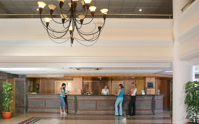 Nissiana Hotel