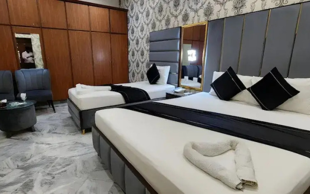 Red Fort Hotel Gulberg