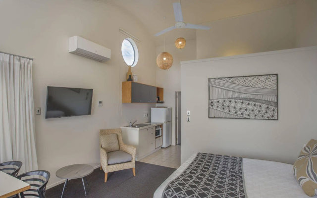 Tasman Holiday Parks - Papamoa Beach – Guest Rooms – Tauranga