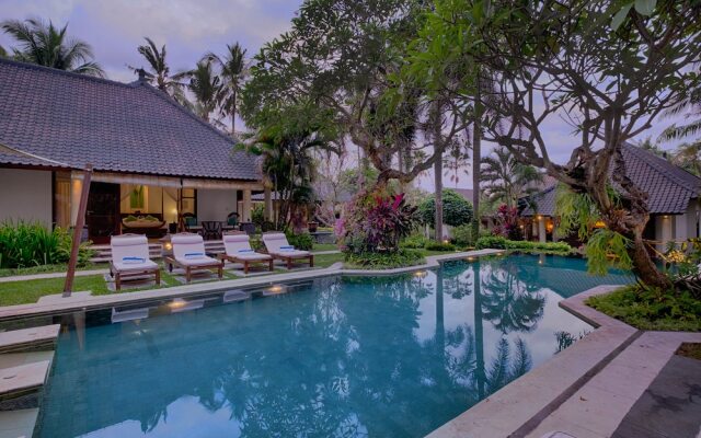Kutus Kutus Saba Beach Villas