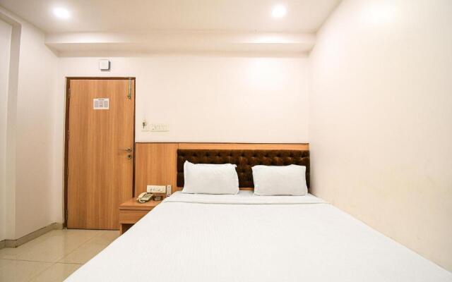 Fabhotel Stay Inn International
