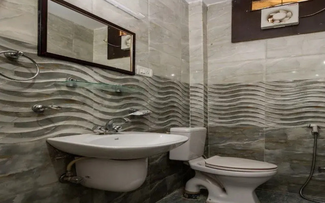 OYO 30094 Swistar Guest House