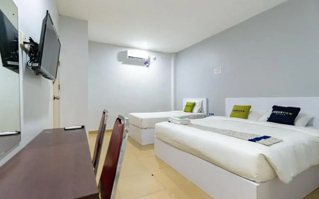 Urbanview Hotel Crystal Nagoya Batam by RedDoorz