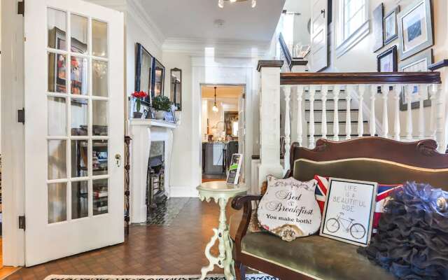 At Home B&B at Rose Manor by Elevate Rooms