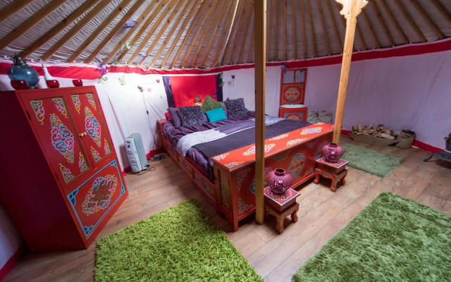 Lincoln Yurts