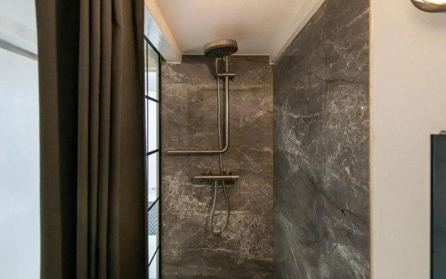 Two Rooms in City Centre