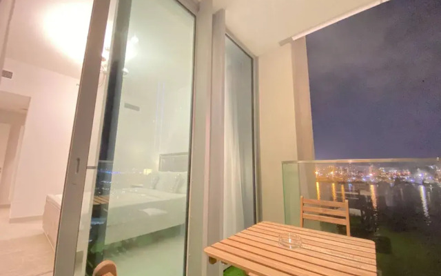 Lux BnB The Grand Creek Harbor Views