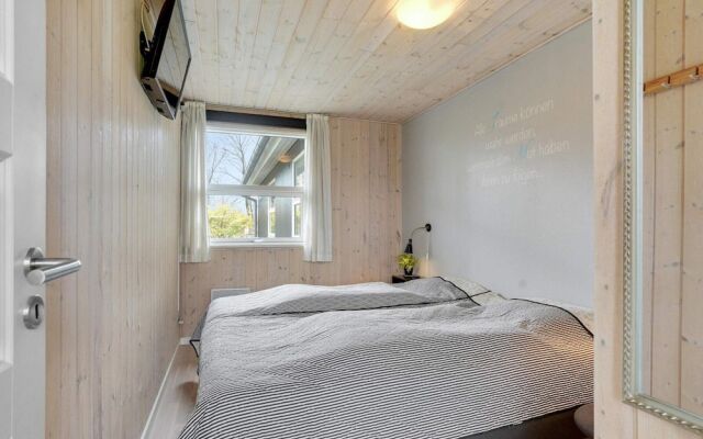 6 Person Holiday Home in Hemmet