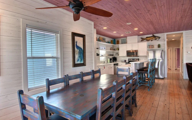 Purple Pelican - 4 Br home