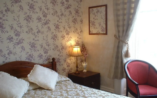 The Clovelly - Guest Accomodation