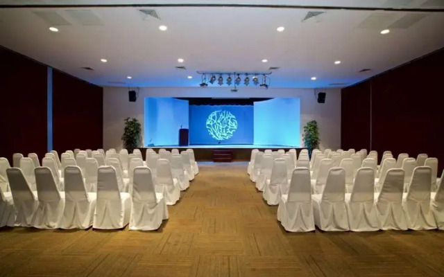 The Reef Playacar Beach Resort & Spa
