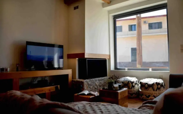 pikralida house (πικραλίδα)