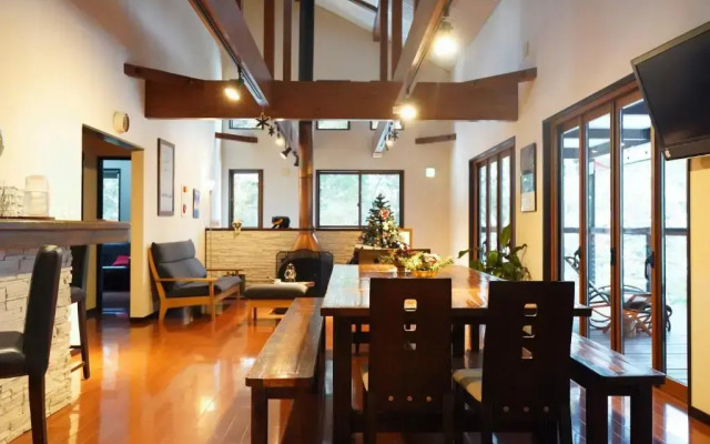 Bears Den Mountain Lodge