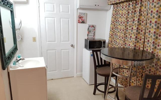 Golden Palms B & B