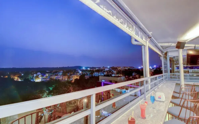 Dhruva Inn