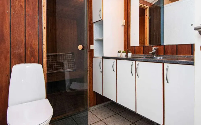 10 Person Holiday Home in Allingabro-by Traum