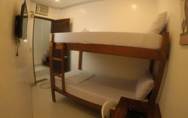 Neela Tourist Lodge