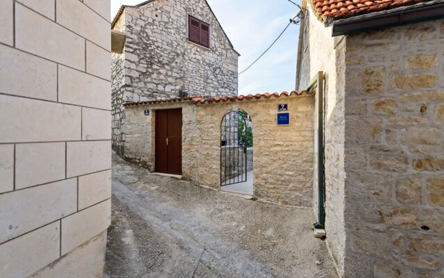 Snug Apartment in Pu?iš?a Near the Beach