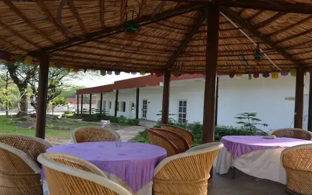 Lake View Huts and Resort