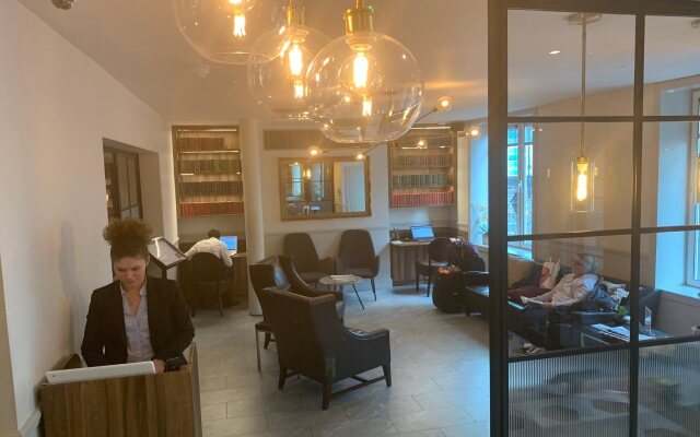 Euston Square Hotel