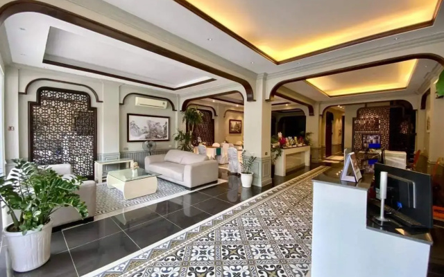 Bonne Nuit Hotel