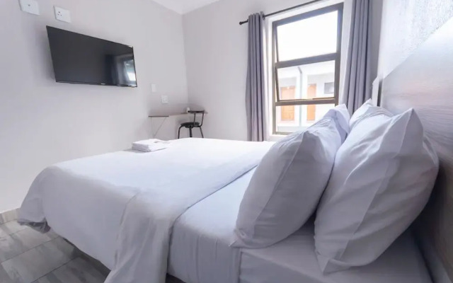 Triple 8 Inn Bangkok by Zen Rooms