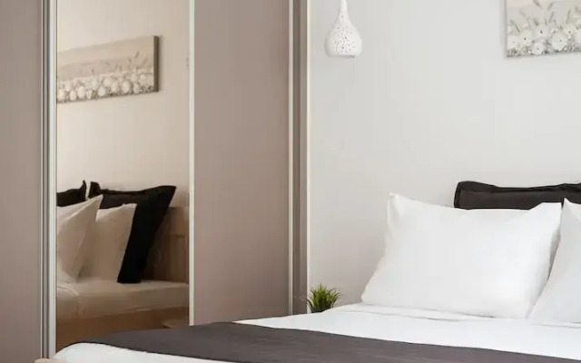 Acropolis Urban Life