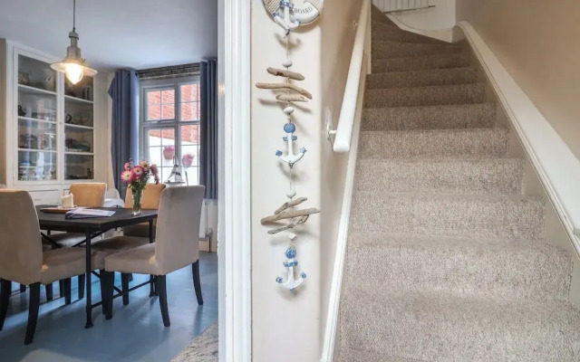 18 Chamberlaine Road