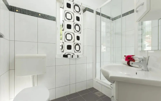 Room-delightfull Room for 2