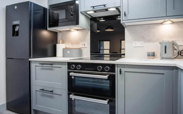 Sandy Steps - 1 Bedroom Apartment - Tenby