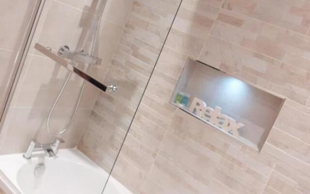 Glasgow 2bd City Centre Apartment - Free Private Parking