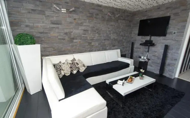 Apartment Adi Center (free parking)