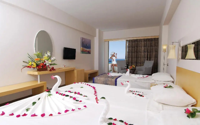 Lycus Beach Hotel