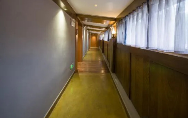 Dengnilai Sansheng Sanshi Art Hostel