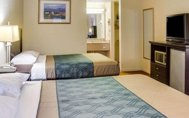 Quality Inn & Suites Suffolk West