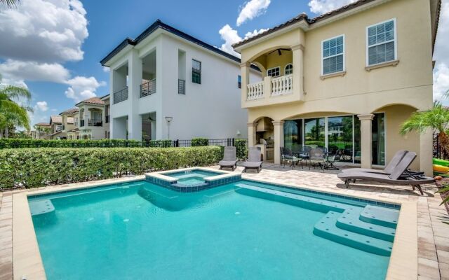 Elegant 5 BD, 5 BH Villa