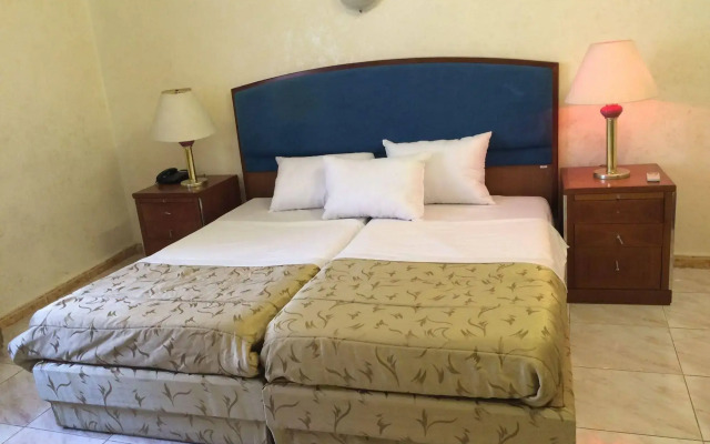 New Park Hotel