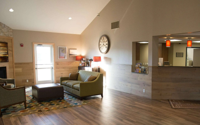Country Inn & Suites by Radisson, Baxter, MN