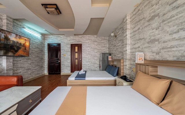 Hoàng Long Hotel By Cozrum