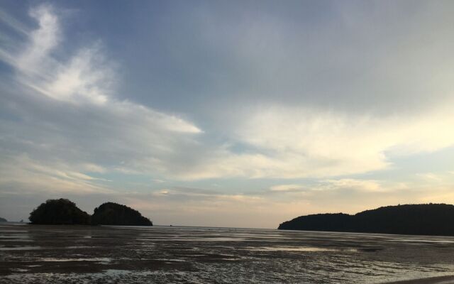PAN Beachfront Resort Krabi