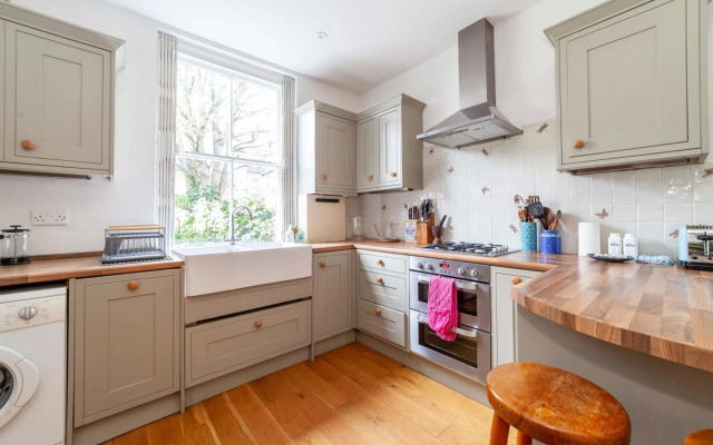 Cosy and Spacious Home