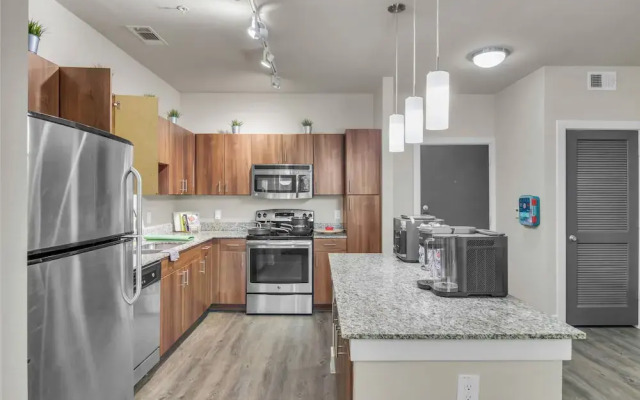 Private Ensuite Near The Pearl