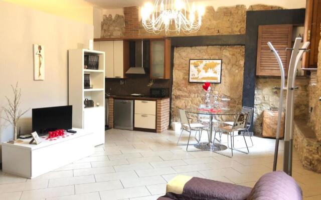 Suite in Love 21 by Zoom in Earth (Adults Only)