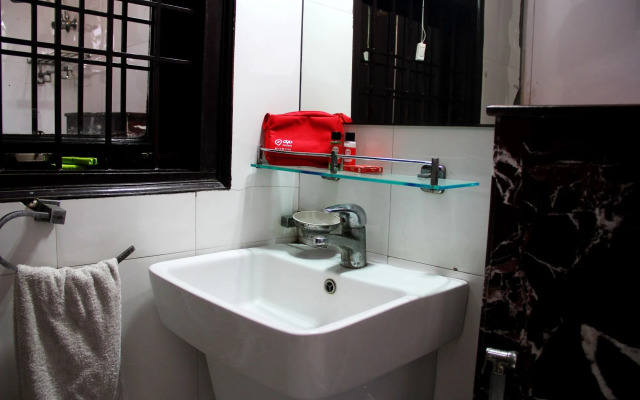 Metro View Inn by OYO Rooms